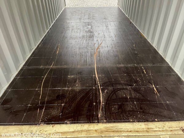 Contenedor de doble puerta de 6 m beige IICL 6, también apto para reequipamiento