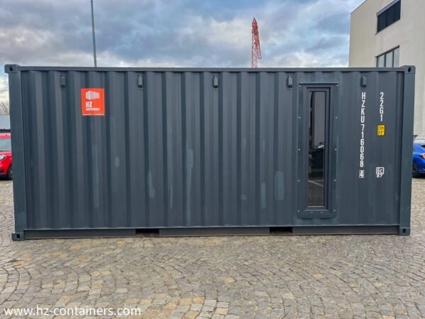 Contenedor marítimo de 20′ con puertas seccionales